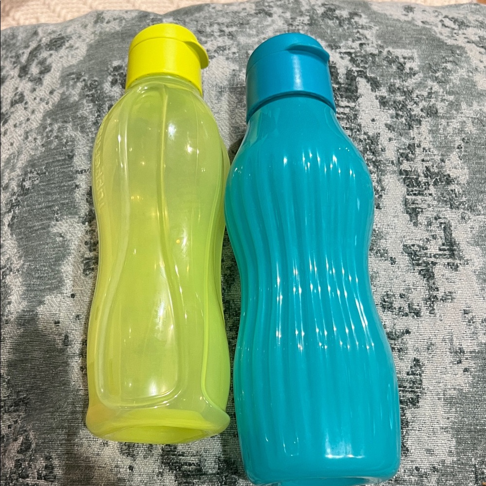 Tupperware Neon Yellow and Blue Flip-Top Bottle